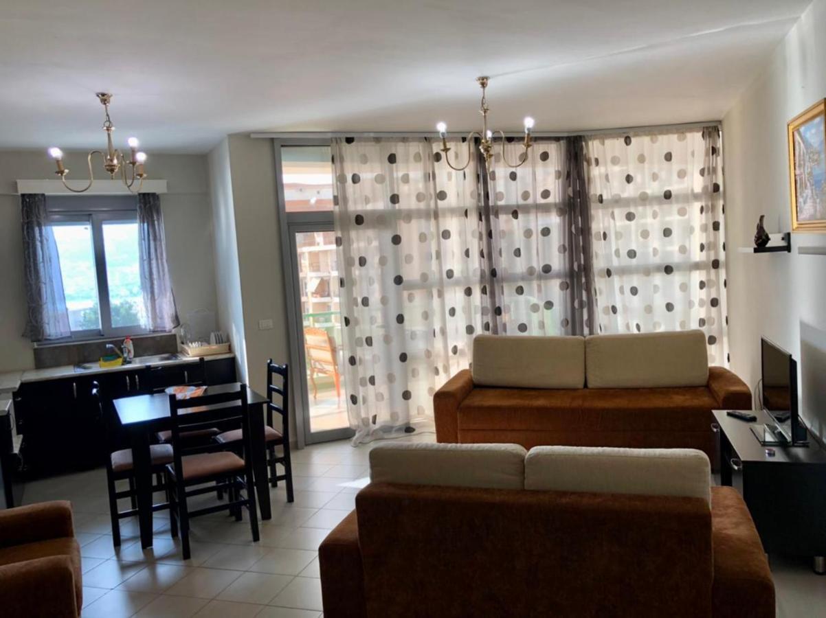 סרנדה Lorenso Guest House מראה חיצוני תמונה