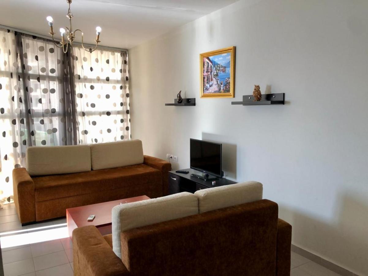 סרנדה Lorenso Guest House מראה חיצוני תמונה
