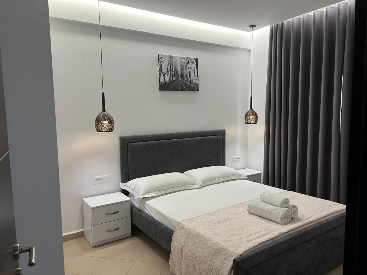 סרנדה Lorenso Guest House מראה חיצוני תמונה